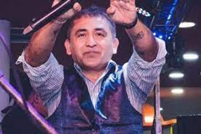 Murió el cantante Huguito Flores en un choque en la Ruta 34 junto con su esposa y su cuñado