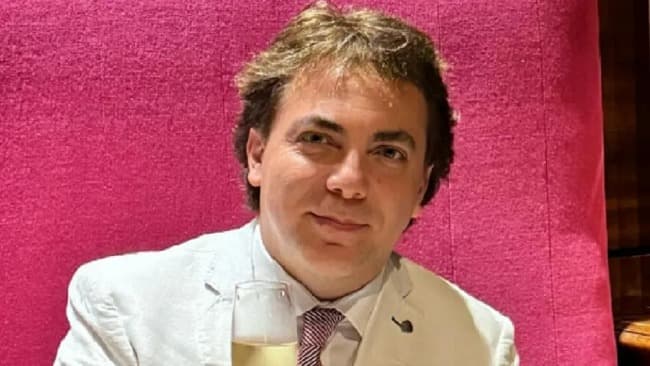 Cristian Castro se mostró con su nueva novia a un mes de su escandalosa separación 