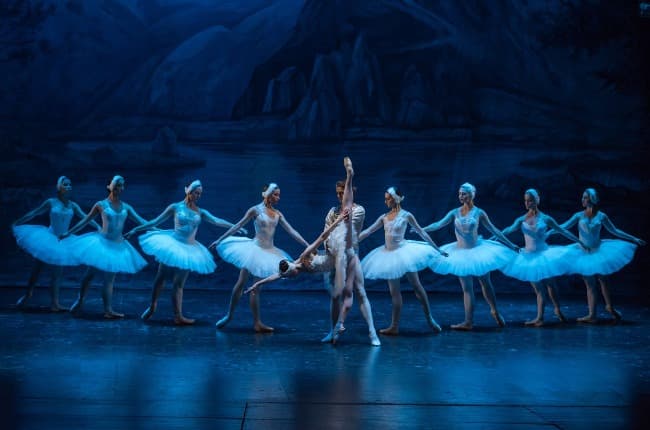 El Ballet de San Peterburgo presenta «El lago de Los Cisnes» en Mar del Plata 