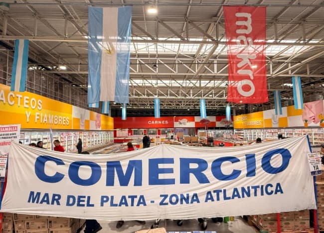 Leia Trabajadores de supermercados mayoristas realizan asambleas 