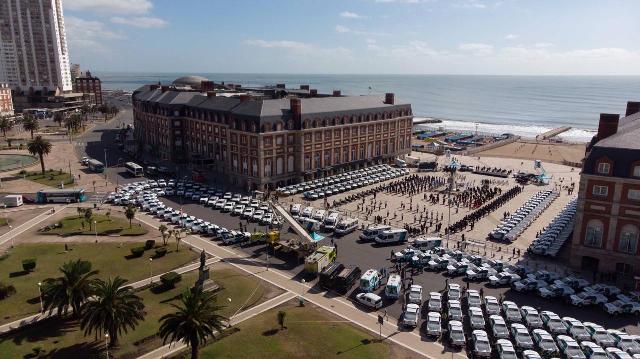 El Gobernador de la Provincia Axel Kicillof llega a Mar del Plata