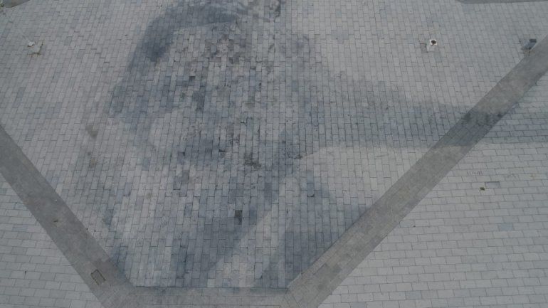 Así quedó la rambla luego de que intentaran quitar el mural de Kirchner
