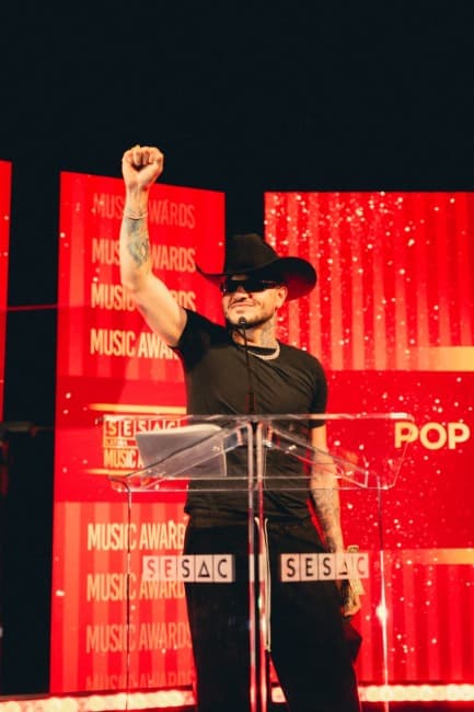 KAPO RECIBE RECONOCIMIENTO COMO POP/LATIN 