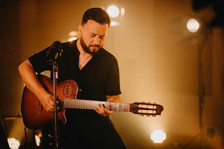 Lucas Sugo presenta en Mar del Plata «Sentimiento y pasión»