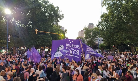 8M en Mar del Plata:  «La deuda es con nosotras y nosotres»