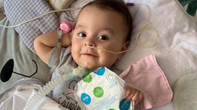 ¡Llegó el día! Emmita recibió el medicamento «más caro del mundo»