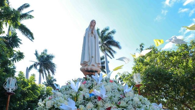 Día de la Virgen de Fátima: multitudinaria peregrinación con la normalidad 