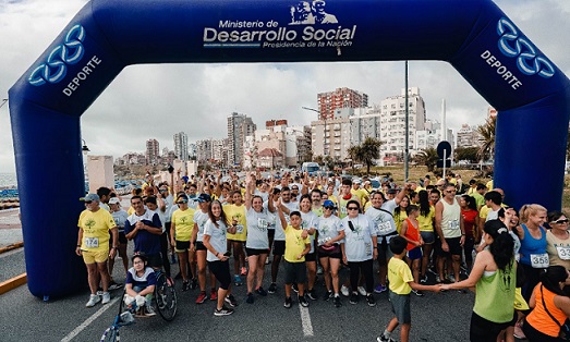 Exitosa nueva edición de la correcaminata solidaria de la Fundación Dar Salud 