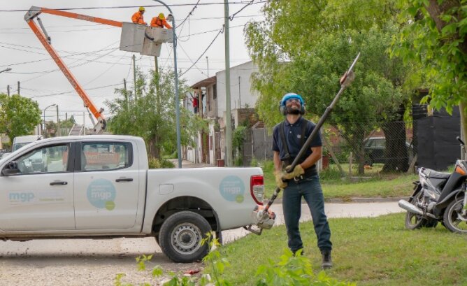 El Municipio instaló cámaras y realizó tareas de limpieza en el barrio Coronel Dorrego
