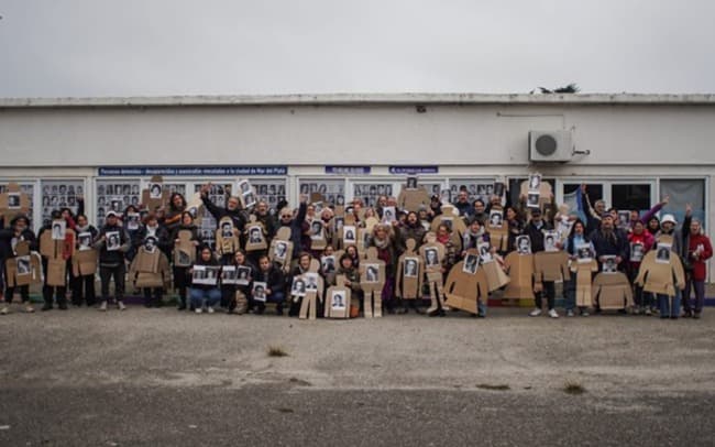 Leia Siluetazo por la Memoria en defensa del Espacio Faro de la Memoria 