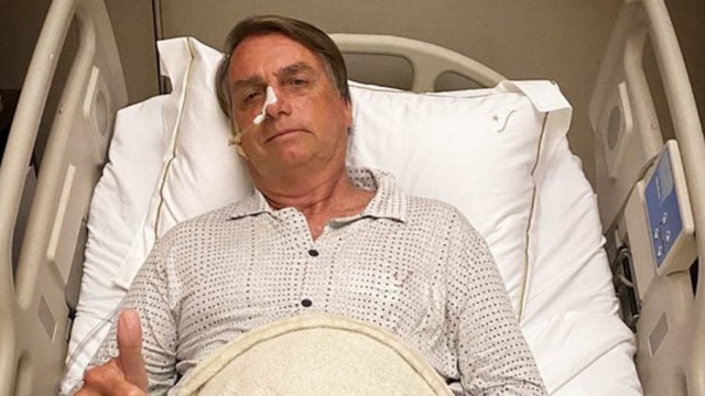 Bolsonaro fue internado de urgencia por una obstrucción intestinal