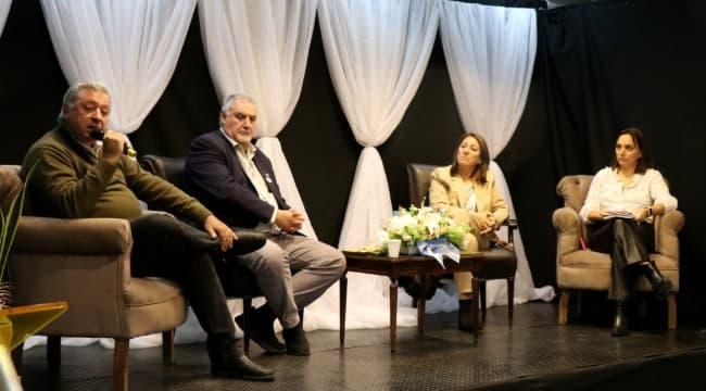Leia Del precariado a la dignidad: Desafíos para la Acción Progresista