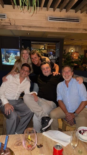 MARTÍN BOSSI  ANOCHE FESTEJÓ SUS 51 AÑOS 