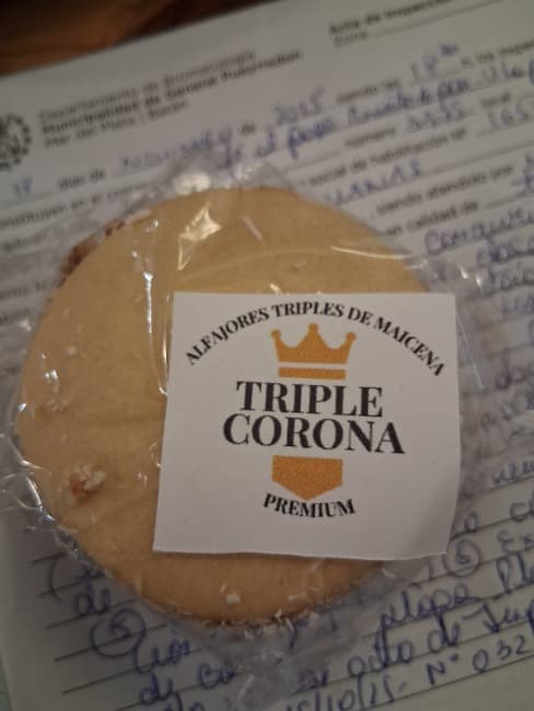 La Municipalidad prohíbe la comercialización del alfajor triple