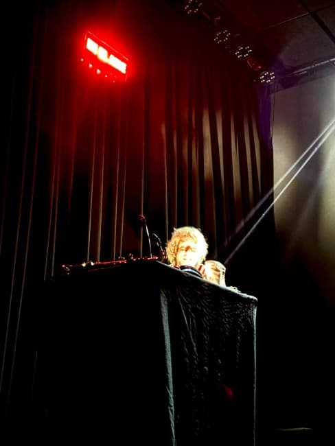 EN EL AIRE CON FACUNDO ARANA: UN ESTRENO A SALA LLENA 