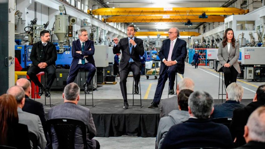 Massa: «No hay peor cepo que la deuda con el FMI que nos dejaron como ancla»