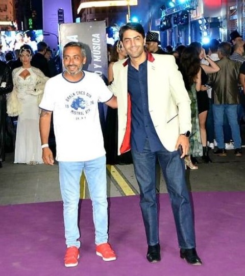 De vendedor ambulante a productor teatral de las estrellas