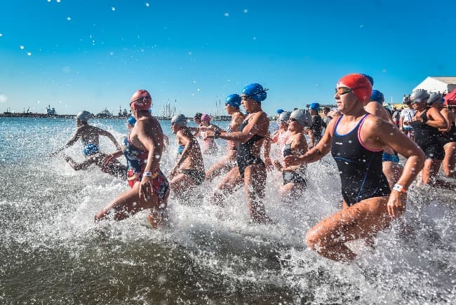 Presentan la cuarta edición de la Carrera de Aguas Abiertas Ciudad de Mar del Plata