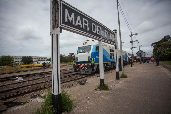 Llegó a Mar del Plata el primer tren directo desde Constitución