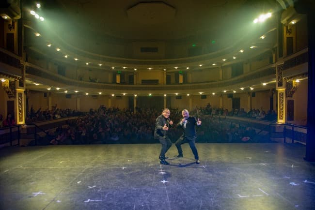 “QUE PAR DE PAJAROS LOS DOS “ Llega al Teatro Colón