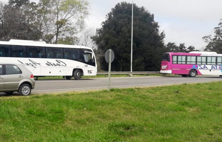 Continua el corte parcial de la Ruta 2 por chóferes de Costa Azul