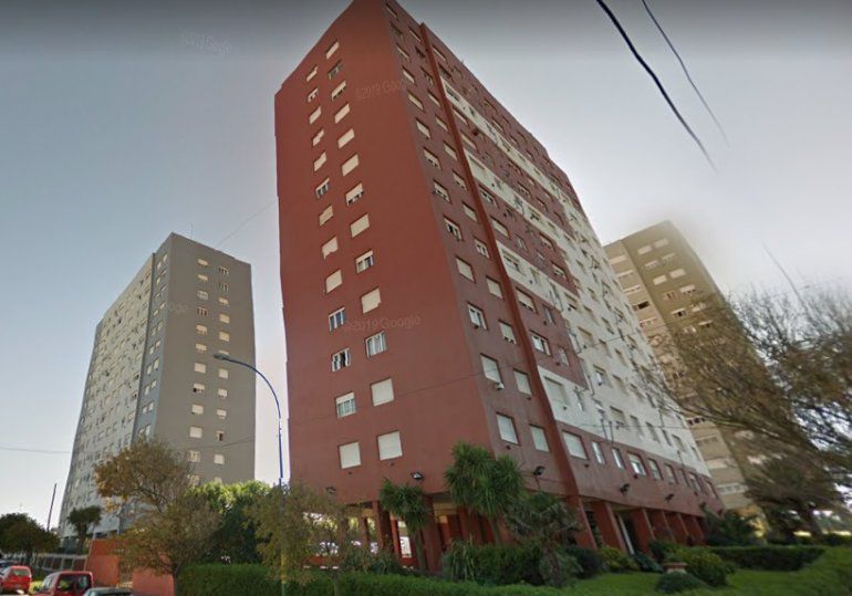 Un adolescente de 14 años murió tras caer de un décimo piso en Gaboto y Acha