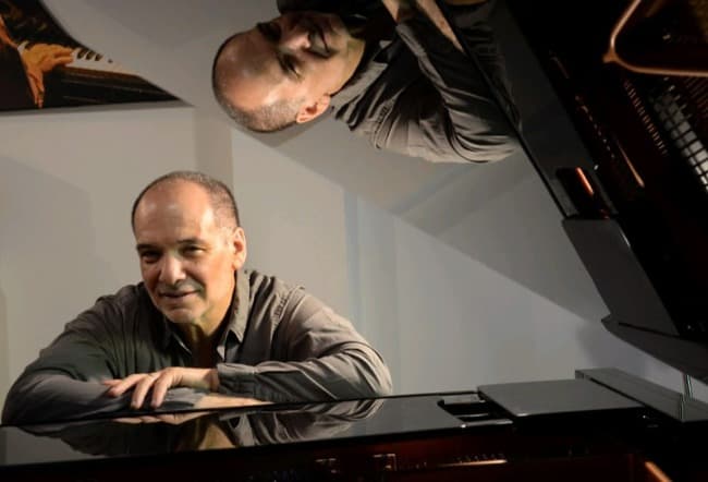 TORRES DE MANANTIALES PRESENTA  ADRIAN IAIES TRIO  EN BAJO TIERRA.