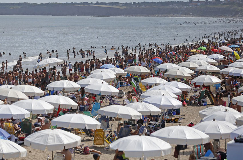 Los veraneantes deberán llevar una cinta métrica a la playa