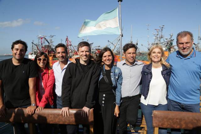 Axel Kicillof y Fernanda Raverta  encabezaron una serie de actividades en el puerto 