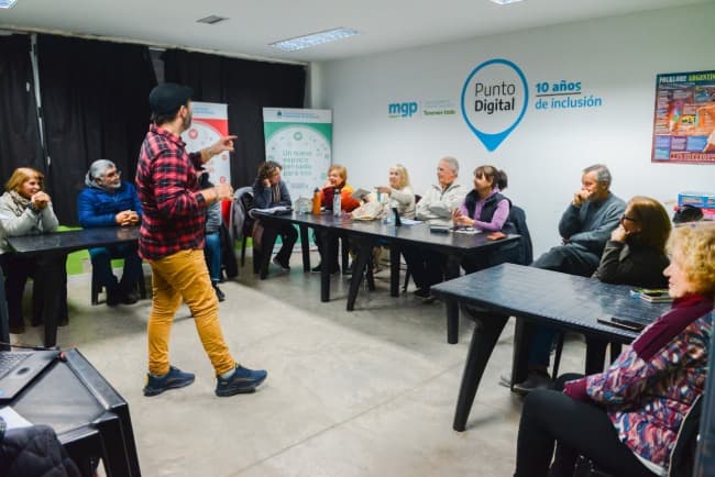 El Municipio dio a conocer la programación de noviembre en los Puntos Digitales