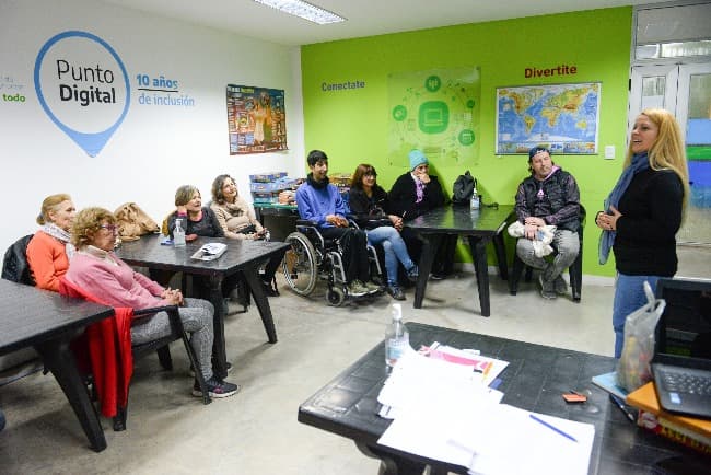El Municipio realiza una nueva capacitación sobre ciberdelitos para adultos mayores