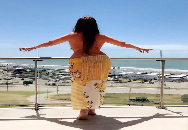 Moria Casán pasó por Mar del Plata y se animó a hacer topless