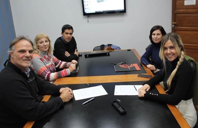 El Colegio de Arquitectos y el Centro de Constructores firmaron un convenio de colaboración.
