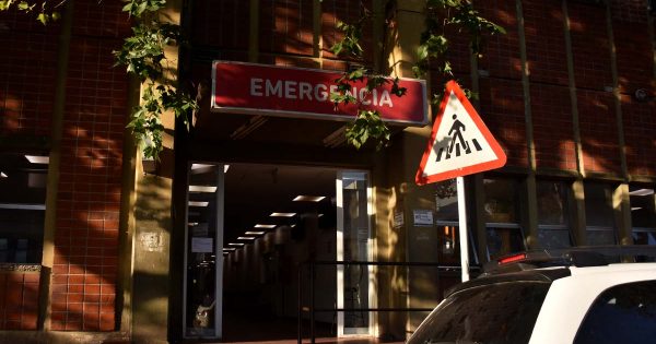 La mujer de 30 años pensó que era un problema intestinal pero estaba en trabajo de parto.