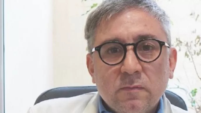 «Que vayan a un hospital público»: médico se niega a atender pacientes peronistas