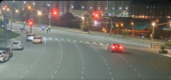 Escapó de un control de alcoholemia a toda velocidad en la costa pero lo detuvieron