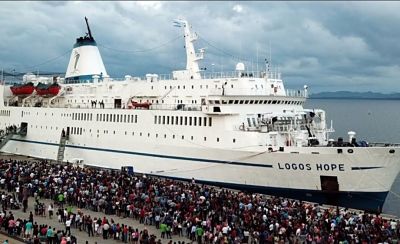 Llega a la ciudad la biblioteca flotante más grande del mundo