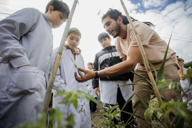 El Municipio desarrolla el programa de huertas en escuelas municipales