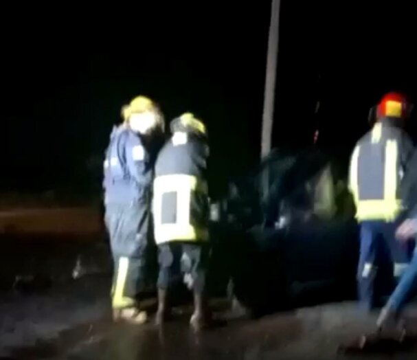 Fuerte accidente en ruta 11: debieron rescatarla del auto los bomberos