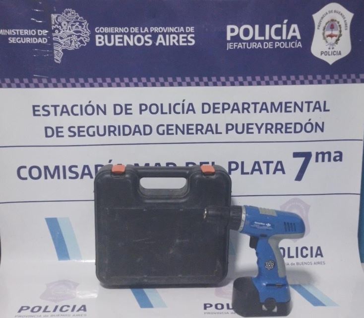 Entraron a una obra pero para robar: se llevaron un taladro y a los 100 metros los detuvieron