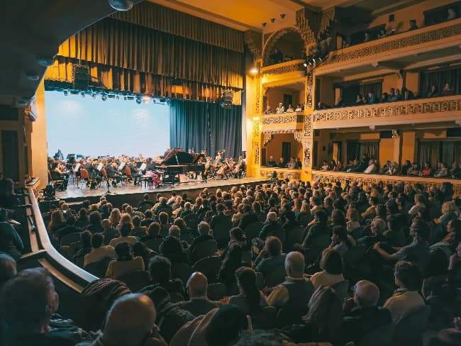 El Teatro Colón celebra sus 100 años con shows gratuitos