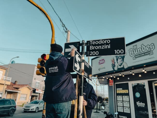 Leia La Municipalidad implementó cambios en el sentido de circulación de Teodoro Bronzini
