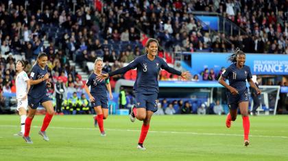  Francia brillo en el partido inaugural del Mundial femenino y goleo 4-0 a Corea del Sur