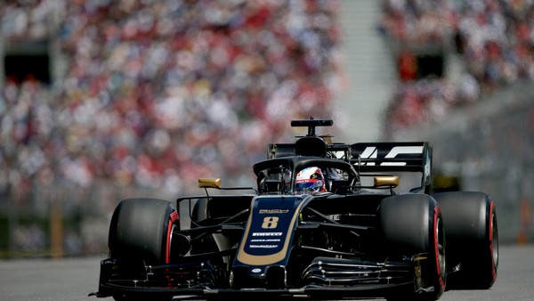  Video: el momento en que a Romain Grosjean se le cae encima la trompa de otro auto de Formula 1