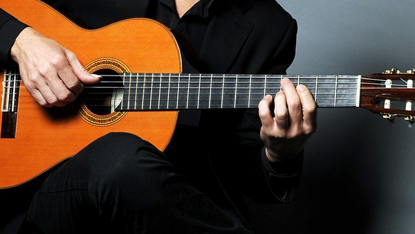  Cesar Angeleri, un escultor de la guitarra: como es su disco Punto de partida