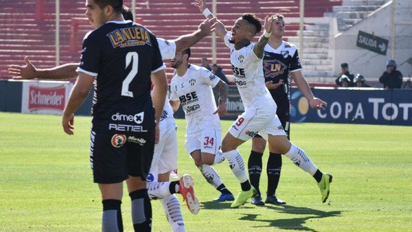  El sorprendente Central Cordoba tambien avanzo en la Copa Argentina