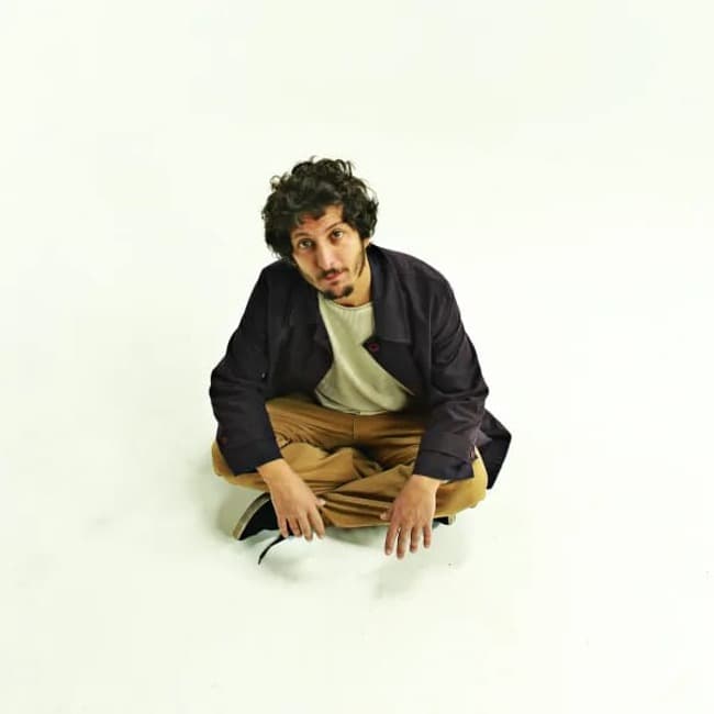 Adrian Berra presenta «Respirar bajo el agua»