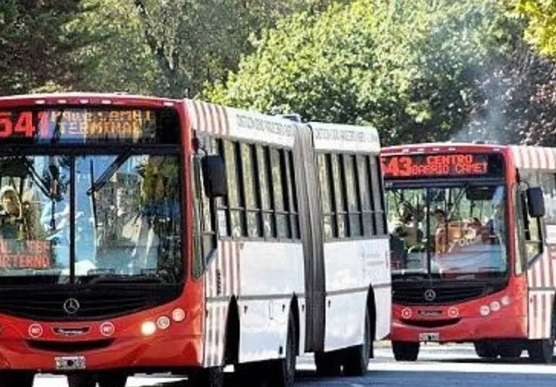 Se modificará la frecuencia de los colectivos que van al HIGA y al Materno