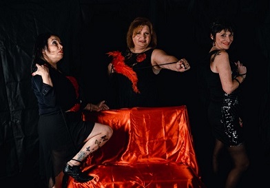 Tres mujeres buscan el «Destino tango», con humor y músicos de lujo