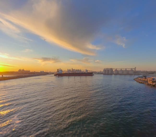 Puerto Quequén supera por primera vez los 8 millones de toneladas